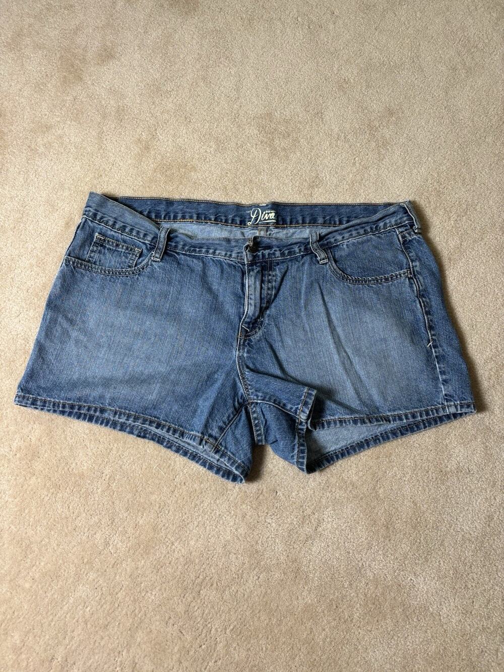 **OLD NAVY** Size 16 The Diva Jean Shorts Women's Regular